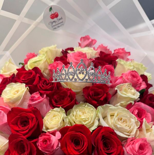 Wreath for bouquet of flowers